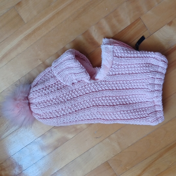NWOT Winter hat for kids and adults - Picture 3 of 6